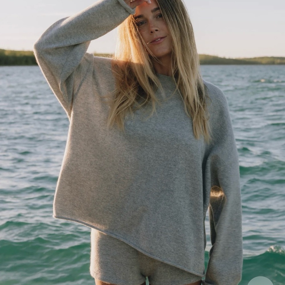 Daily Drills Cashmere Set NWT - Picture 2 of 5